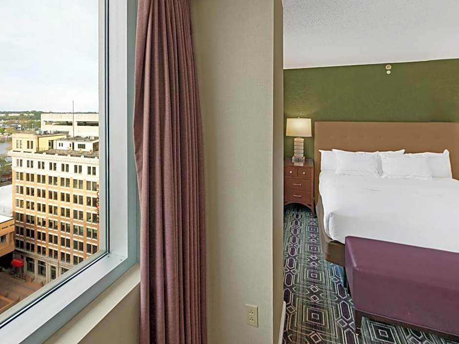 Hilton Harrisburg And Towers