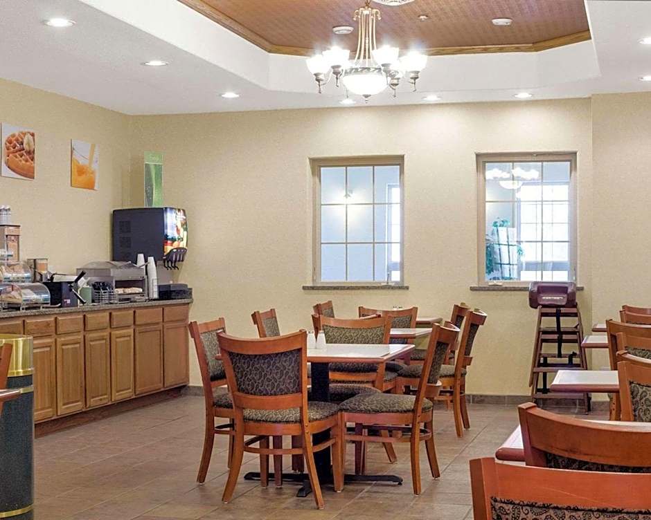 Quality Inn Oacoma - Chamberlain