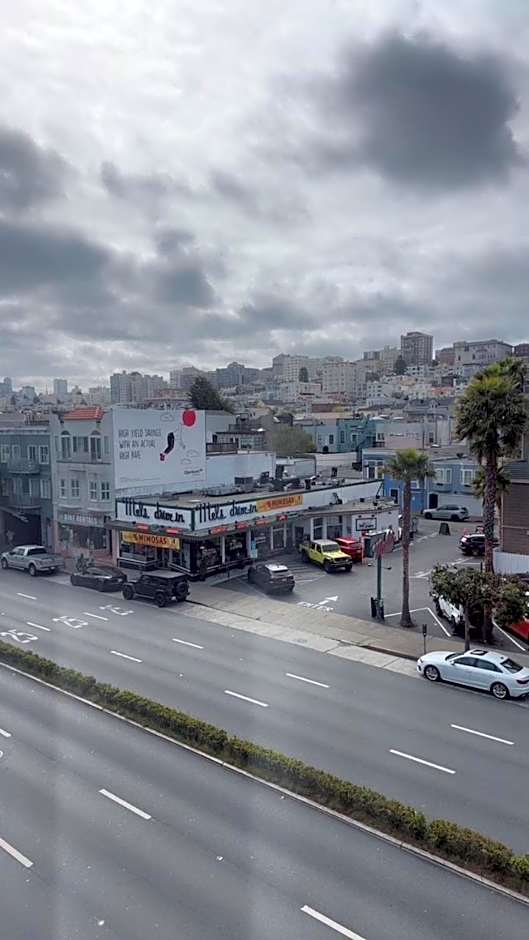 Cow Hollow Inn and Suites