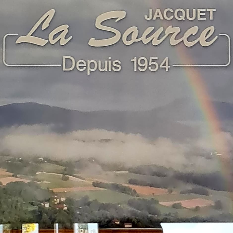 LA SOURCE Jacquet depuis 1954 Hôtel et Studio