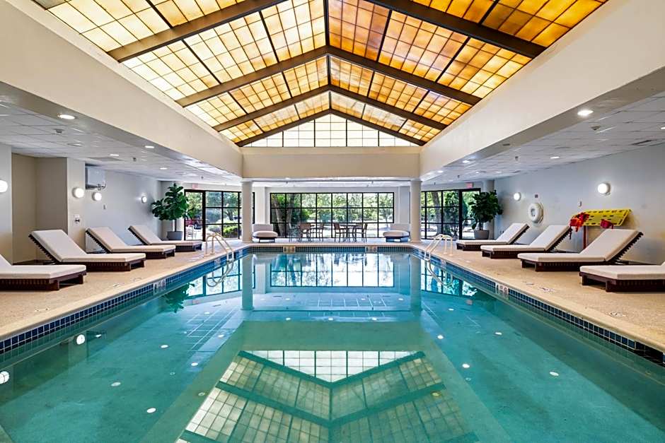 DoubleTree by Hilton Fairfield Hotel & Suites, NJ