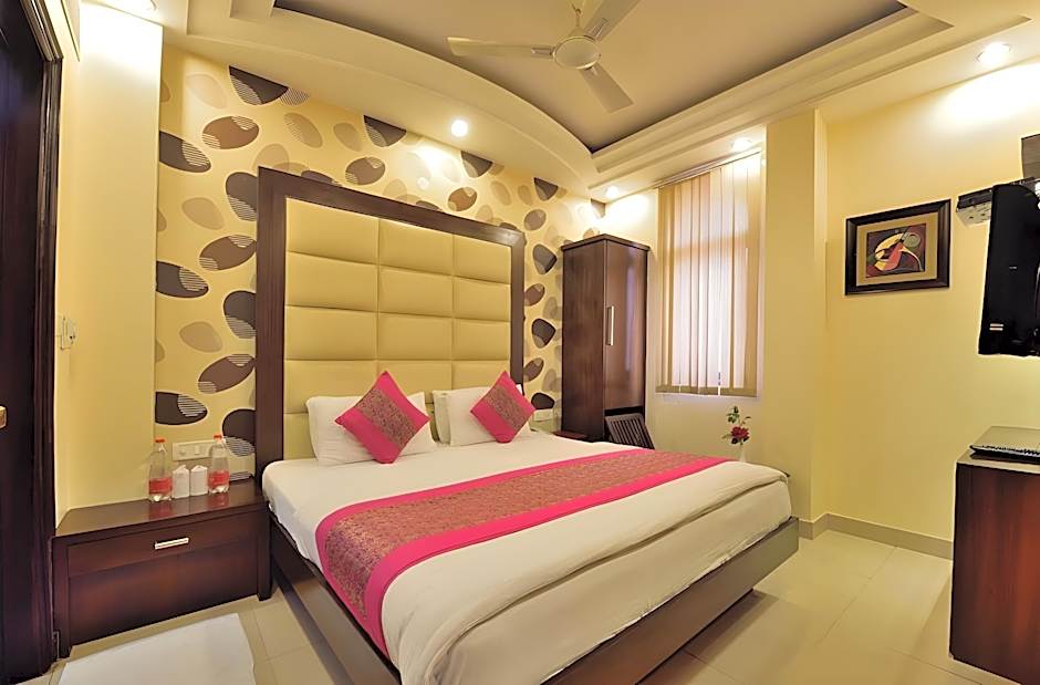 Hotel pink city