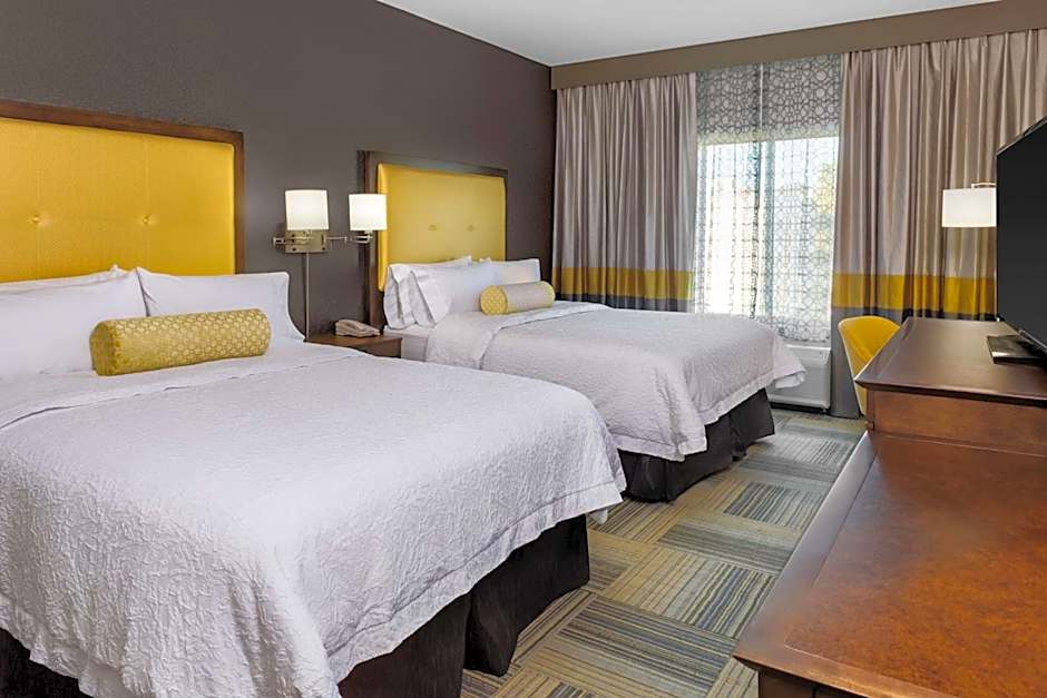 Hampton Inn By Hilton & Suites Los Angeles/Hollywood, CA