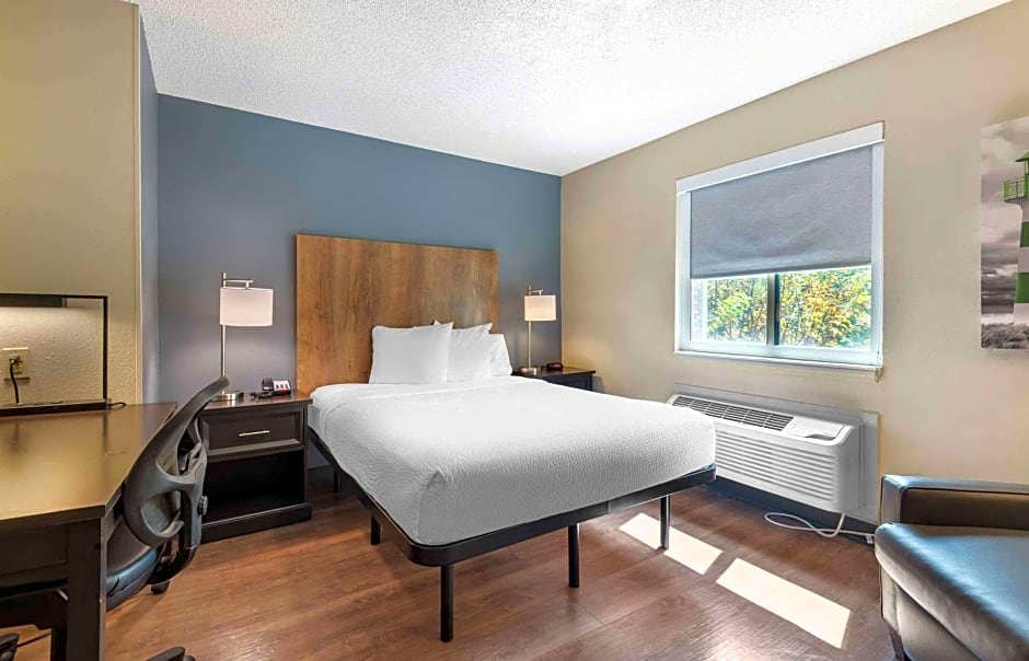 Extended Stay America Suites - Charlotte - University Place - E. McCullough Dr.