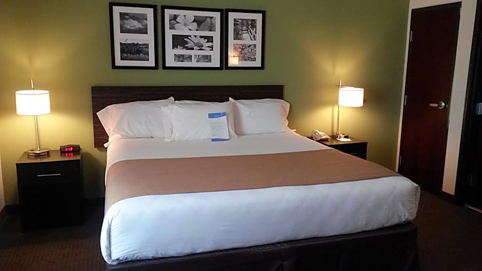 PetroStay Inn & Suites Cotulla