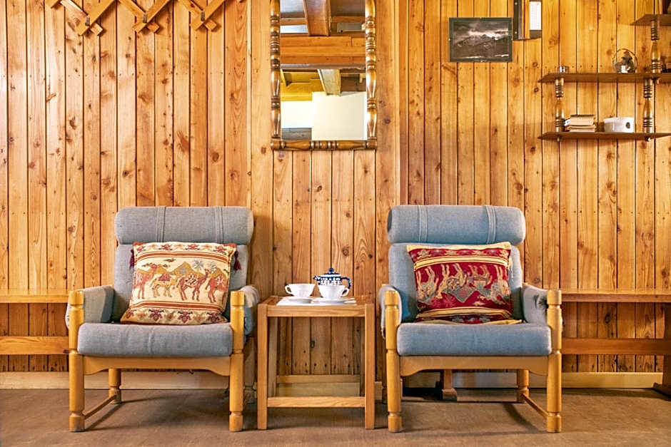 Klimatyczna Chatka u Podnóża Góry