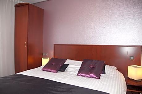 Small Double or Twin Room