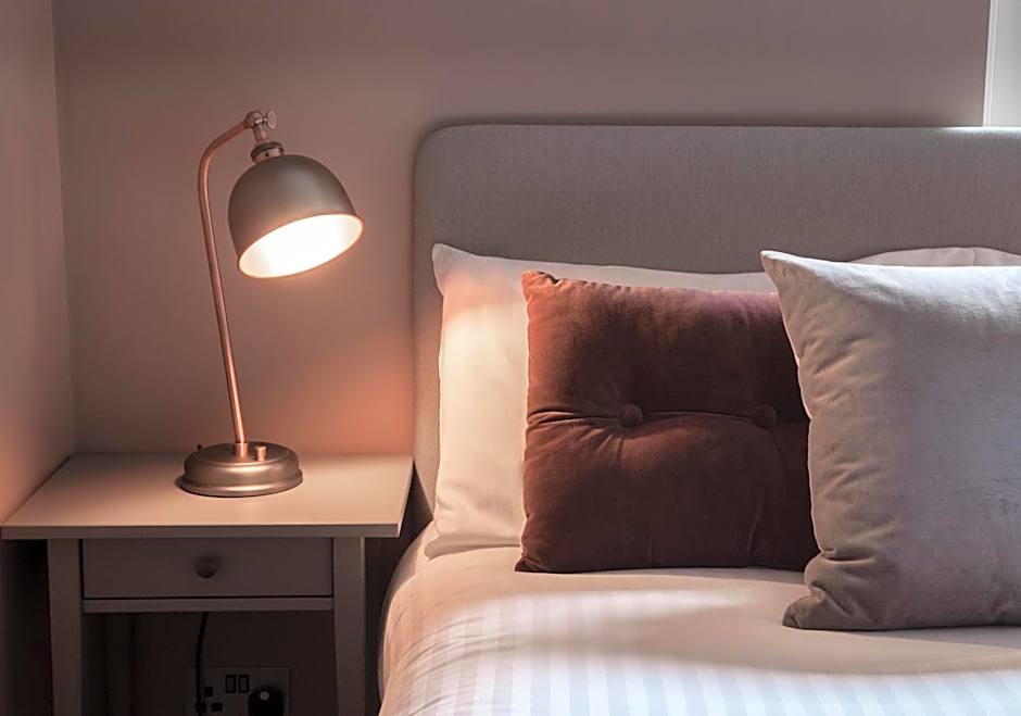 Mary's Court Guest House - Mairlys