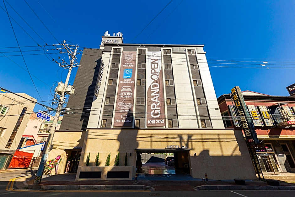 Hotel24ST.UrbanBrown Seosan lakepark