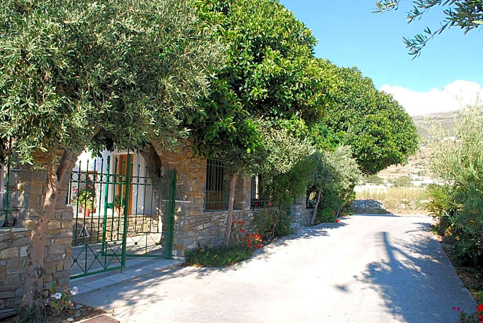 Siroco's Rooms And Studios