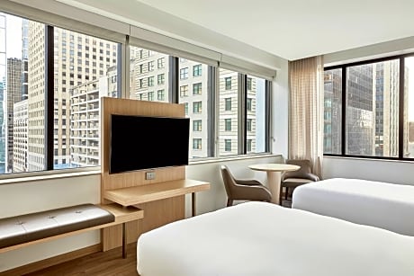 Corner Double Room with City View - Hearing Accessible
