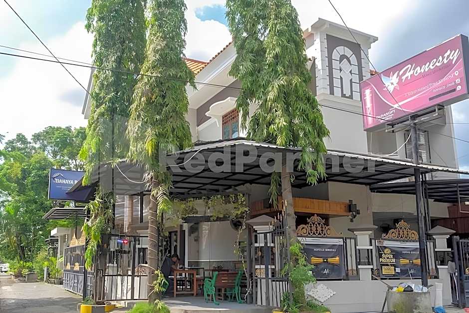 Tjahaja Baroe Residence Syariah By OYO Rooms – Surabaja, IL