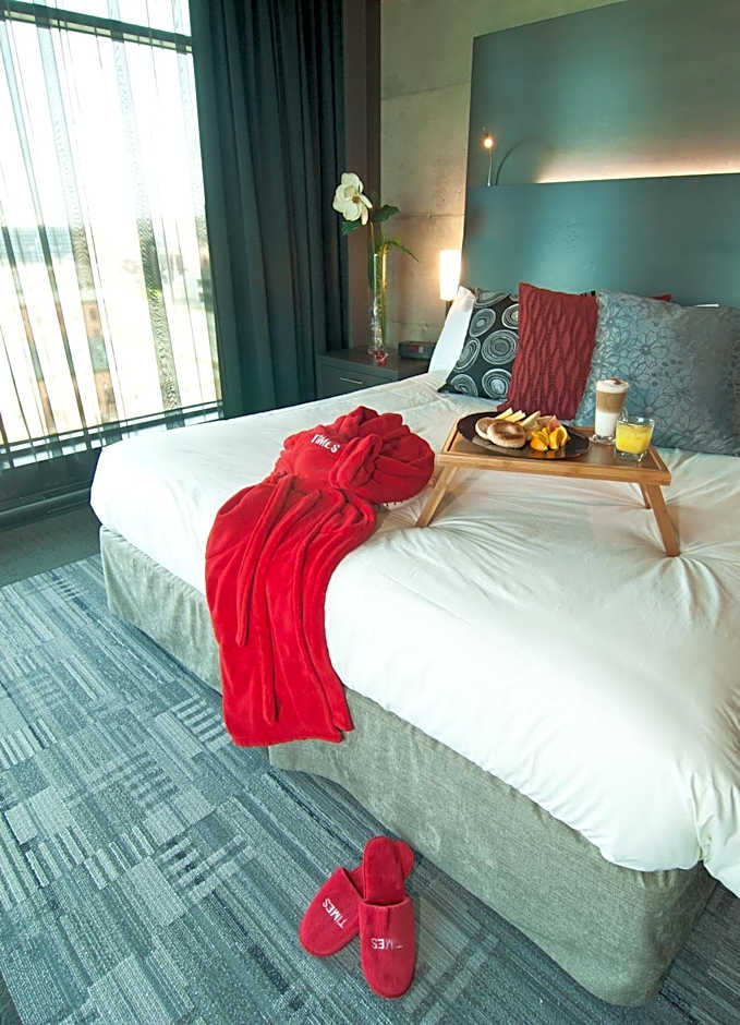 Grand Times Hotel Sherbrooke