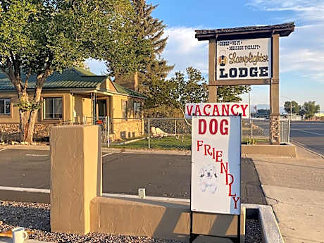 Lamplighter Lodge
