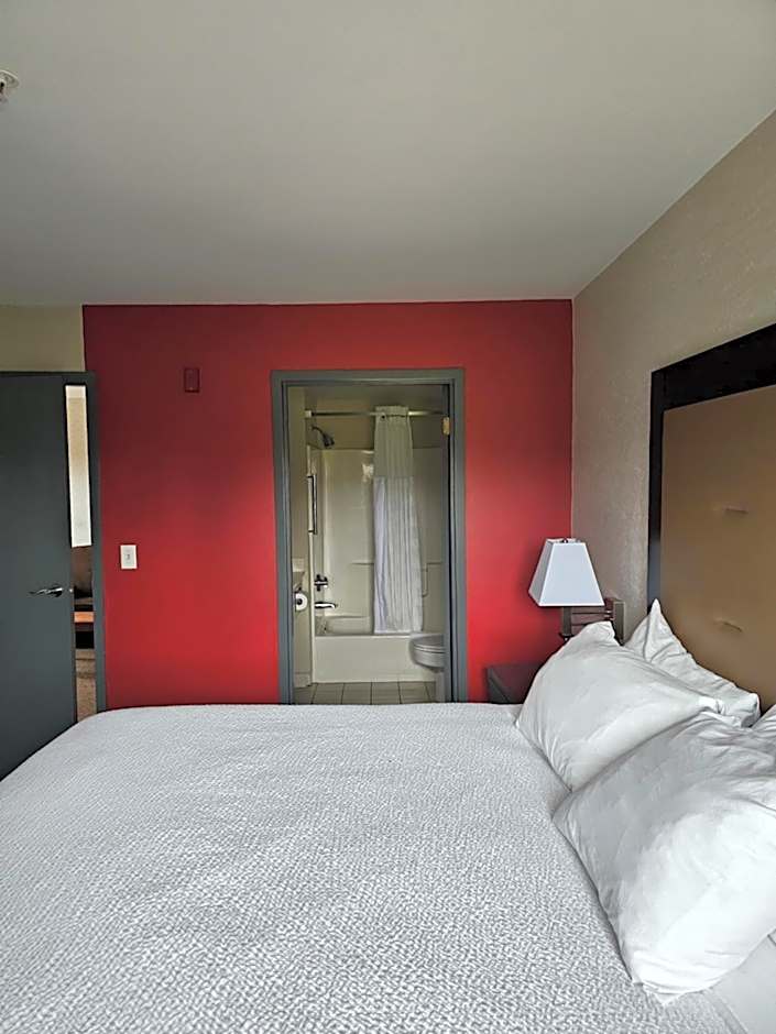 Ramada by Wyndham SeaTac Airport