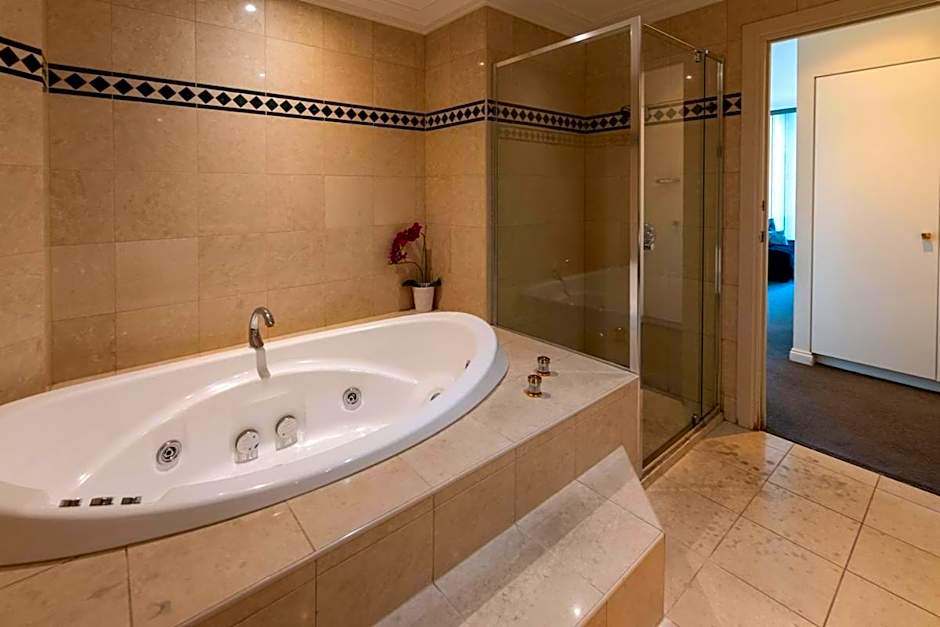 Penthouse 3 bdrm amazing views opposite casino