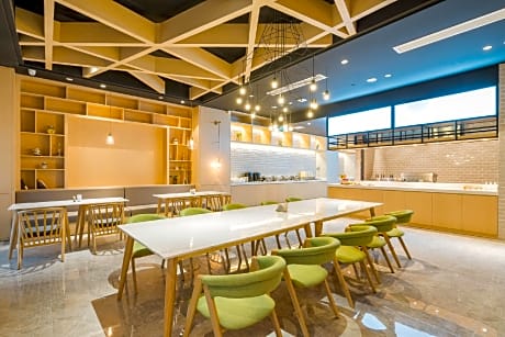 Atour Hotel Nantong Development Zone Center