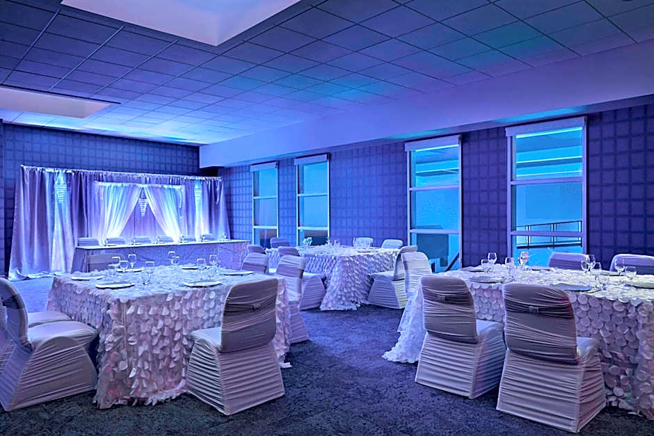 Aloft by Marriott Calgary University