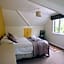 Healing Waters Sanctuary, Peaceful Retreat House, Glastonbury