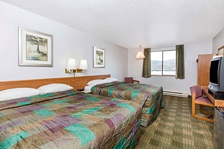 1 King Bed Room Non-Smoking