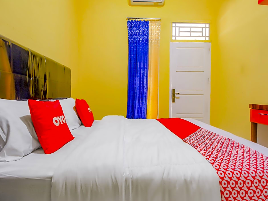 OYO 90216 Kost Sanny