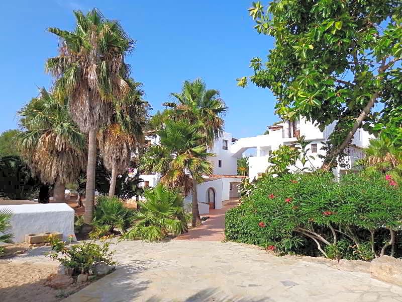 Benet Los Pinares Apartments