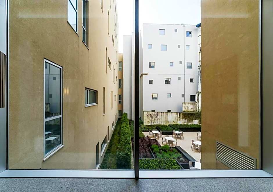 Moov Hotel Porto Centro