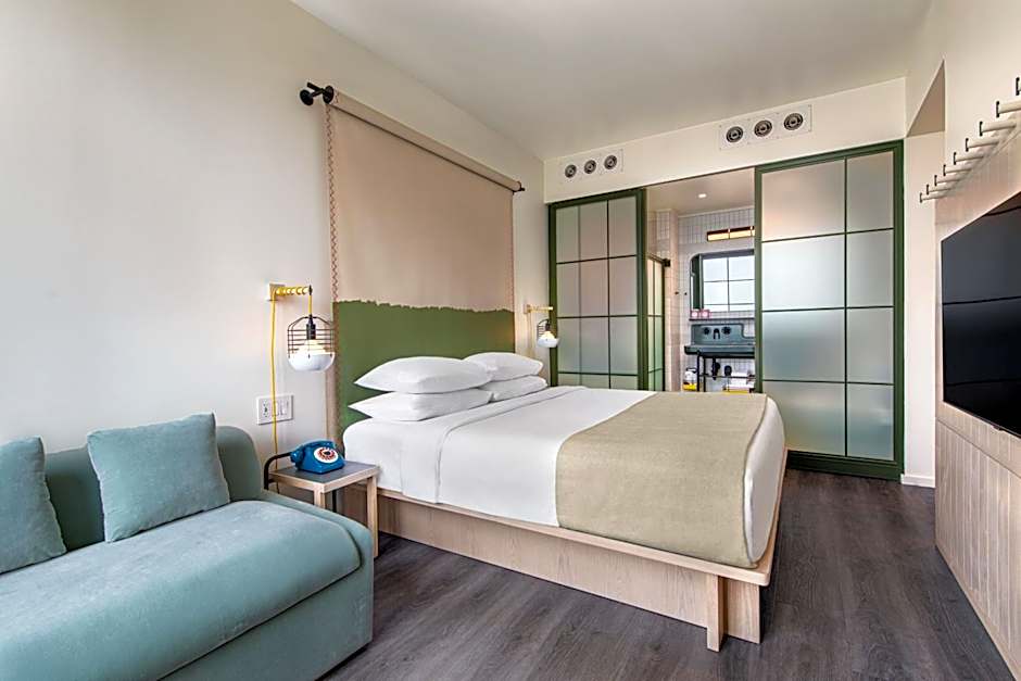 Moxy by Marriott NYC Chelsea