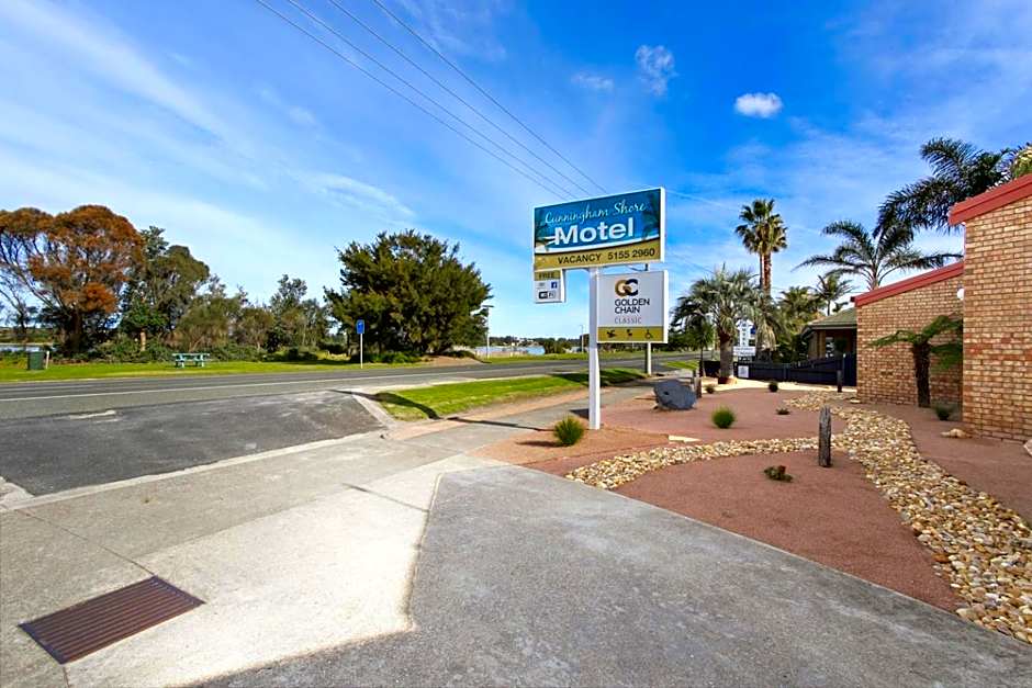 Cunningham Shore Motel