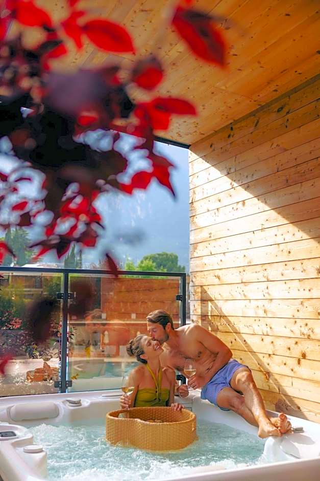 TreeLodgy, The Tree House