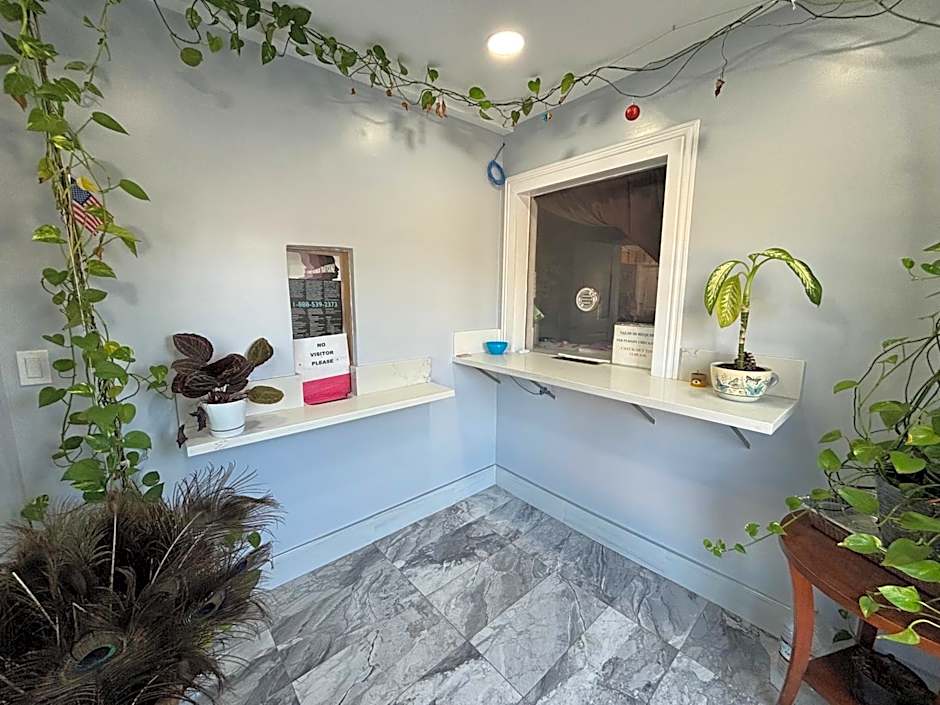 Economy Inn - Burbank Airport