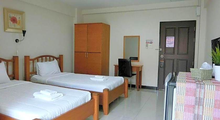 Home Place  Lopburi Hotel