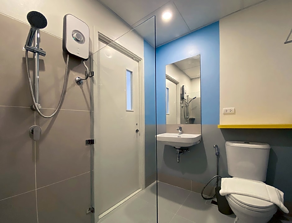 HOP INN Bangkok Krung Thonburi Station