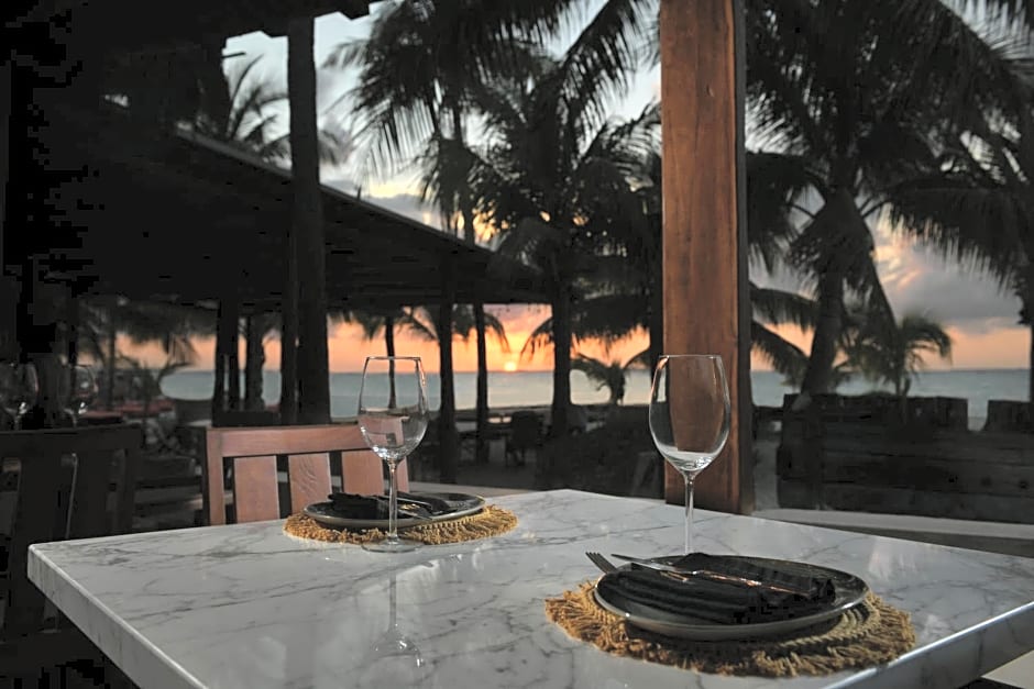 Casa del Jaguar Beach Hotel