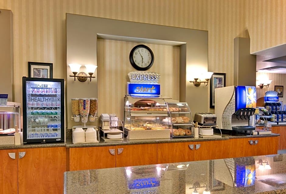 Holiday Inn Express Hotel & Suites Ontario Airport-Mills Mall By IHG