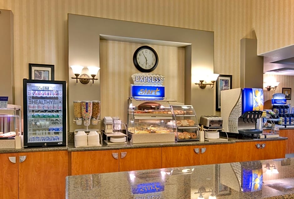 Holiday Inn Express Hotel & Suites Ontario Airport-Mills Mall