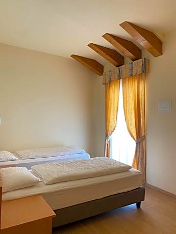 Twin Room with Bathroom