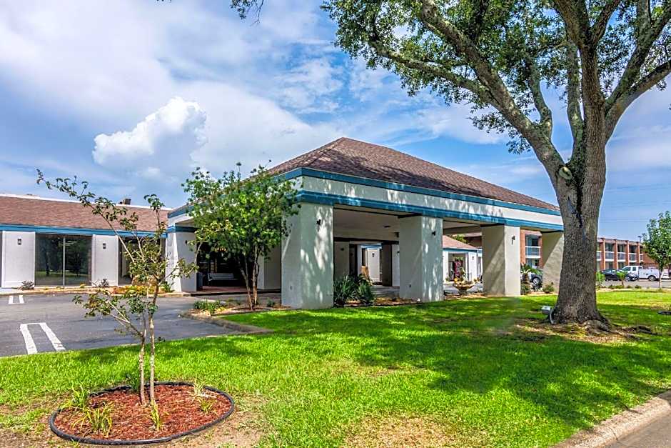 Americas Best Value Inn and Suites