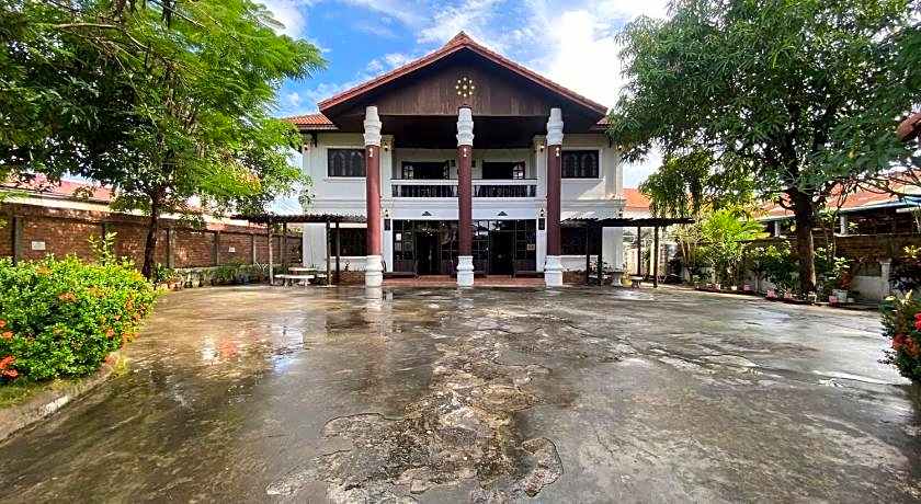 Vangsavath Hotel
