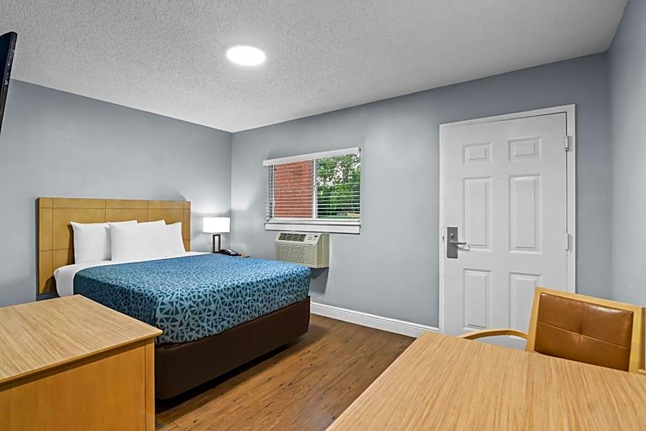 Suburban Studios Stuart near Federal Hwy 1