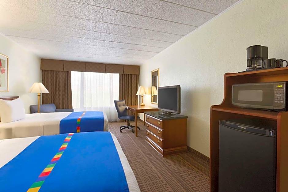 Park Inn By Radisson, Sharon, PA