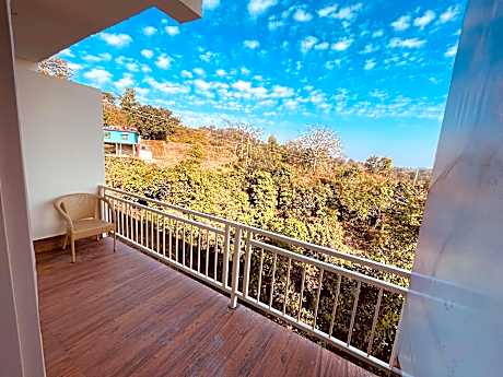 Paradise Woodland Resort Chintpurni