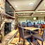 Cobblestone Inn & Suites - Holyoke