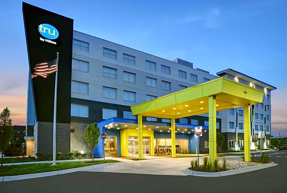 Tru By Hilton Troy Detroit, MI