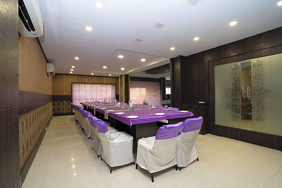 Hotel Samrat, Jabalpur