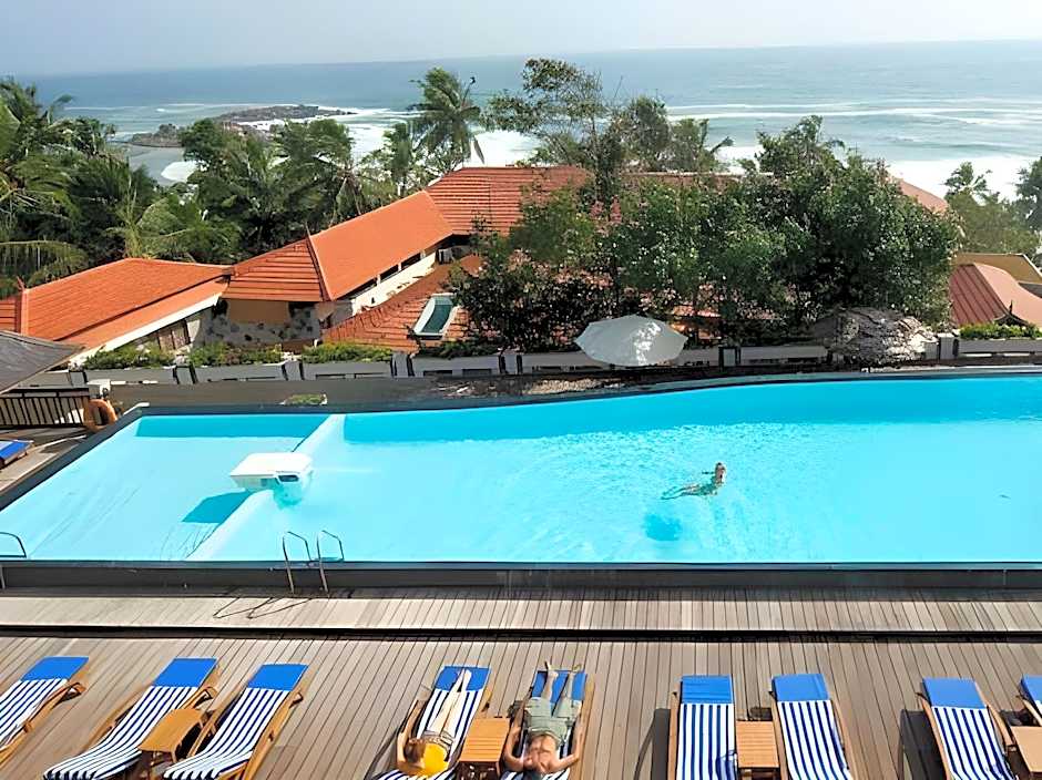 Gokulam Grand Turtle on the Beach Resort and Spa