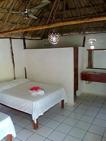 Bungalow (4 Adults)