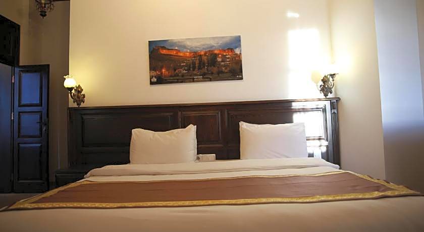 Cheltikov Hotel
