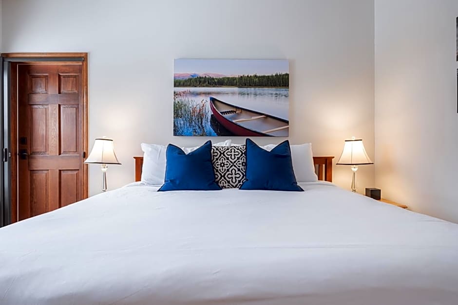 Blackcomb Greens by Outpost Whistler