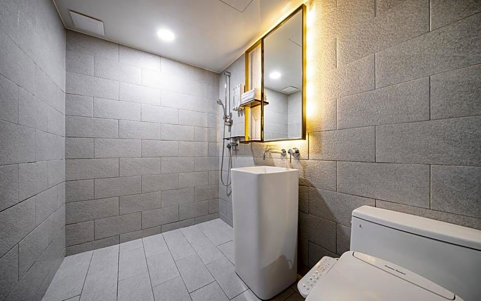 Hound Hotel Suncheon station